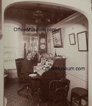 1903 Man Roll-top Desk 1899 $5 Silver Certificate OM.jpg (141613 bytes)